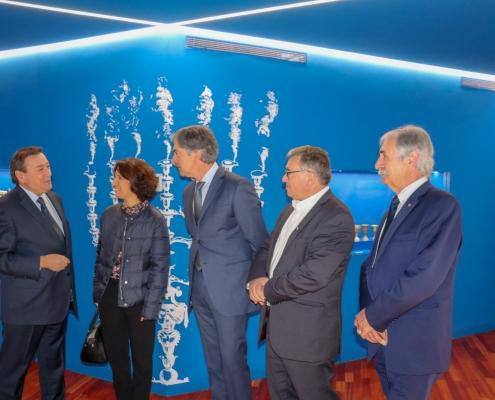 O Presidente da Câmara Municipal de Belmonte, Dr. António Rocha, a Senhora Secretária de Estado do Turismo, Eng. Rita Marques, o Presidente do Turismo Centro de Portugal, Dr. Pedro Machado, o Presidente das Aldeias Históricas de Portugal, Eng. António Robalo e o Vereador Amândio Melo — ampliar imagem
