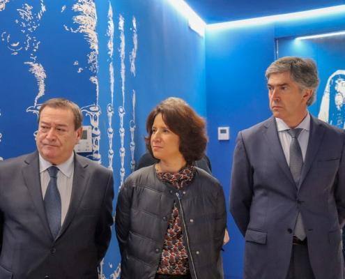O Presidente da Câmara Municipal de Belmonte, Dr. António Rocha,a Senhora Secretária de Estado do Turismo, Eng. Rita Marques e o Presidente do Turismo Centro de Portugal, Dr. Pedro Machado — ampliar imagem