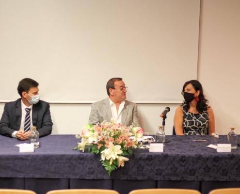 Presidente da Assembleia Municipal de Belmonte, Paulo Borralhinho, Presidente da Câmara Municipal de Belmonte, Dr. António Rocha, Sra. Presidente da Câmara Municipal de Ponta Delgada Dra. Maria José Lemos Duarte — ampliar imagem
