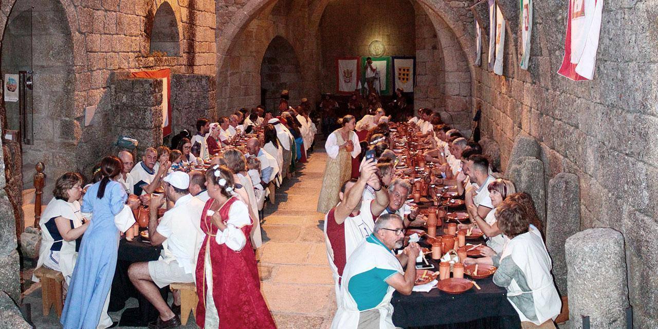 Ceia Medieval Pessoas 03